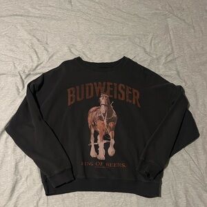 Budweiser crewneck, barely worn size L